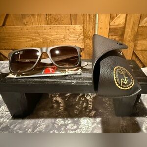 New Ray Ban Justin Classic Sunglasses